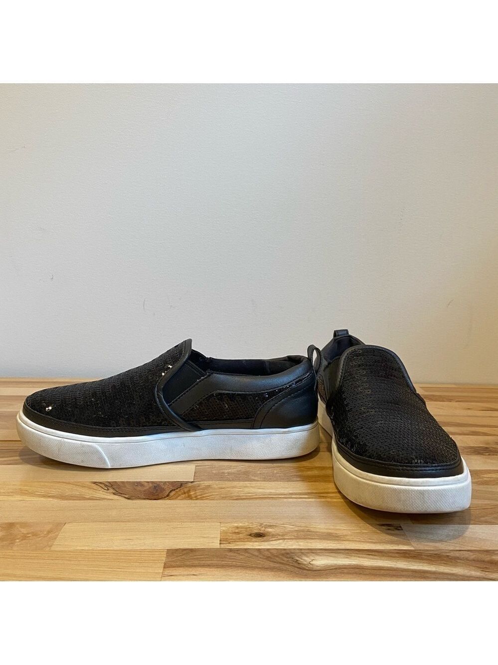 UGG black sequins slip on loafers flat shoes white sole size 4 - Picture 6 of 16